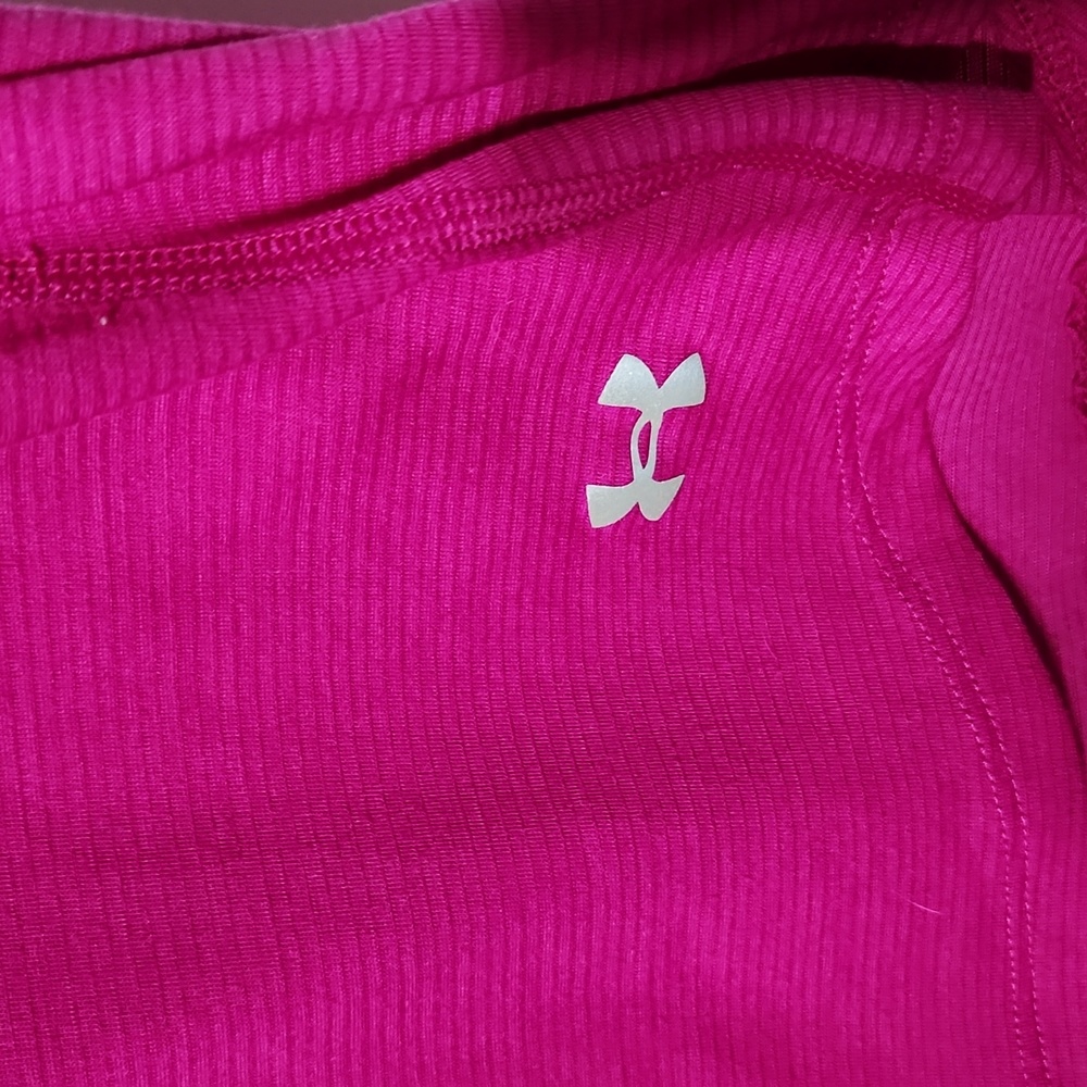 Workout top - Picture 4 of 5